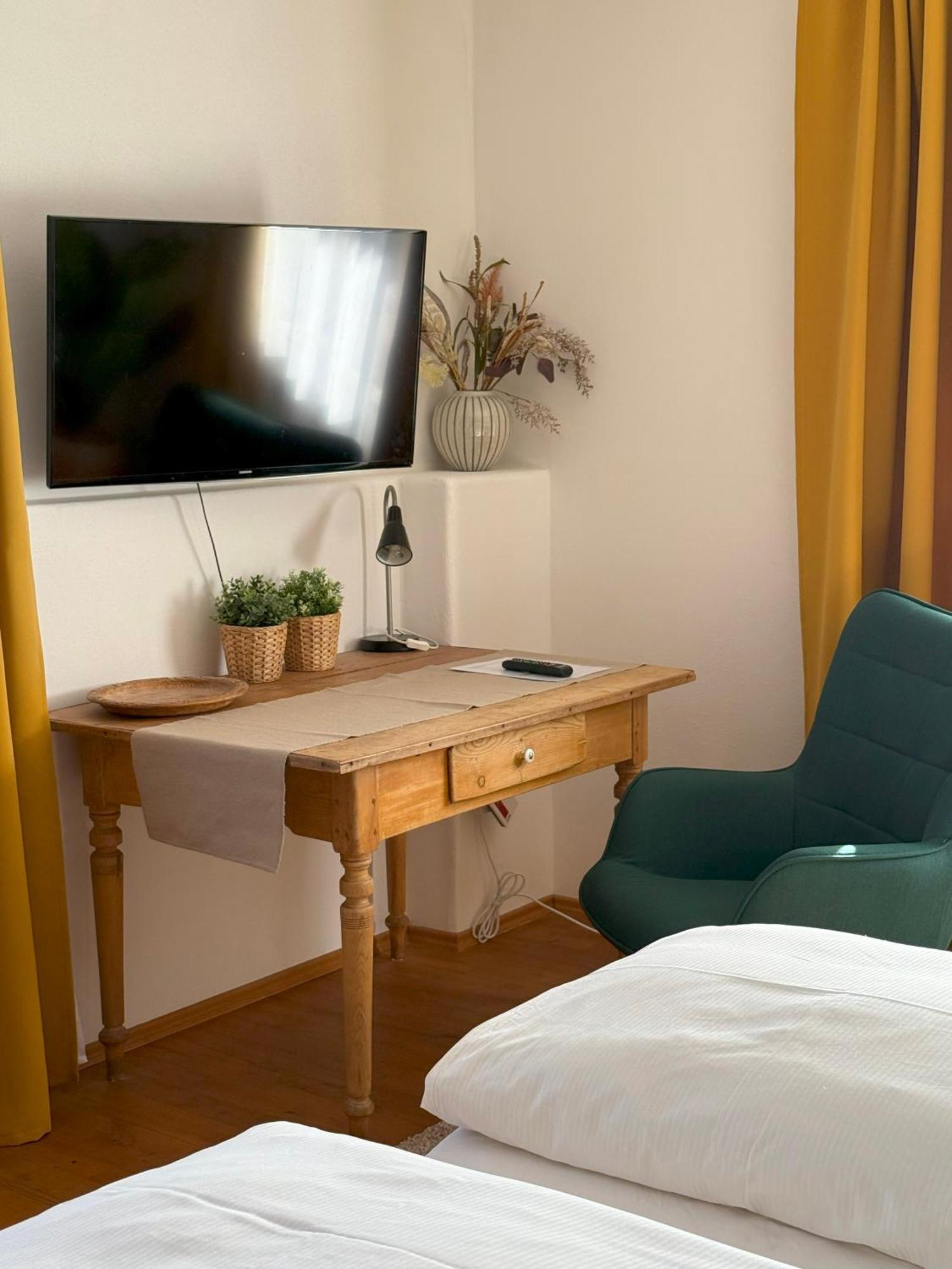 Fe Wo Brunnen - 120 Qm - Ruhige Lage - Viel Natur- Komfortabel - Grosser Balkon Und Garten Меммінген Екстер'єр фото