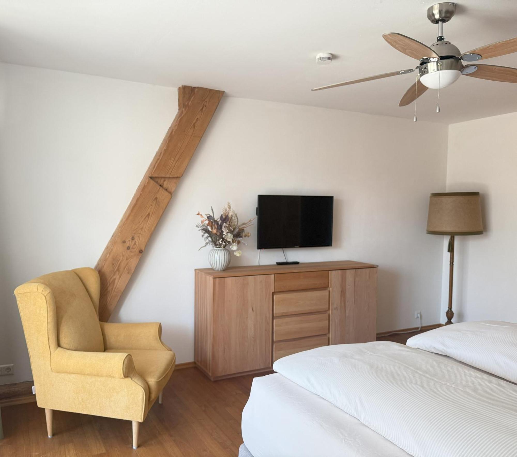 Fe Wo Brunnen - 120 Qm - Ruhige Lage - Viel Natur- Komfortabel - Grosser Balkon Und Garten Меммінген Екстер'єр фото