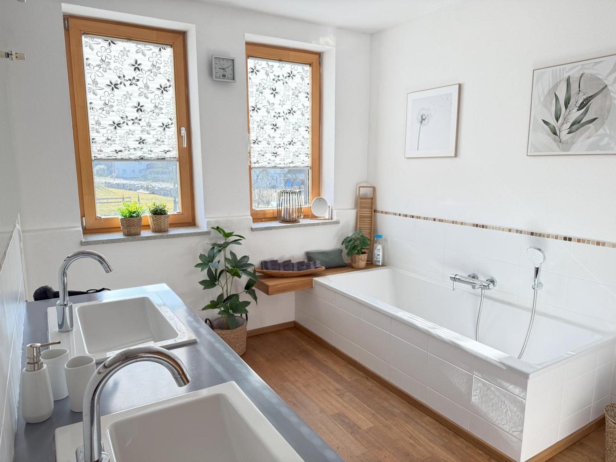 Fe Wo Brunnen - 120 Qm - Ruhige Lage - Viel Natur- Komfortabel - Grosser Balkon Und Garten Меммінген Екстер'єр фото